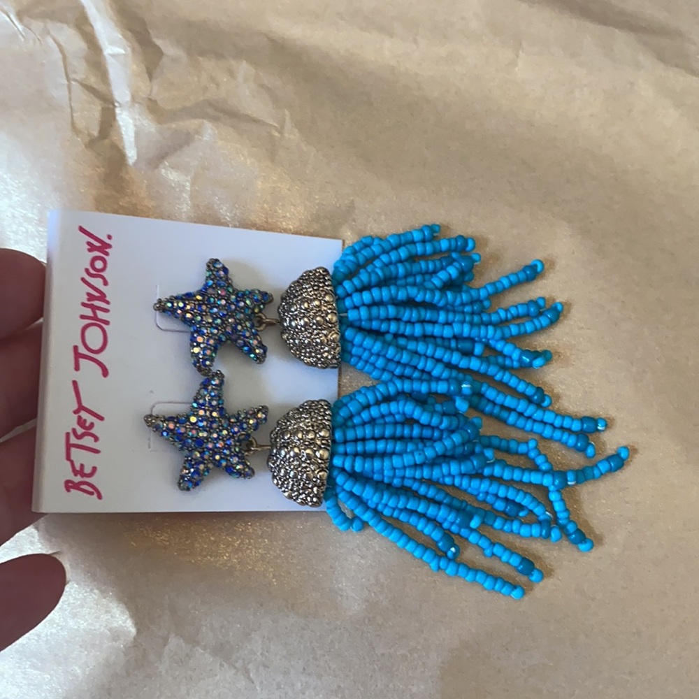 11:04   - Betsey Johnson Starfish Dangle Beaded Earrings - Picture 3 of 6